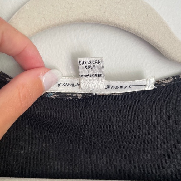 Diane Von Furstenberg Silk Feather Print Midi Body-con Dress in Black Size 4 - Picture 10 of 10